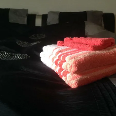 Rose, 1 Free Parking, 2 Min. From Beach, Jacuzzi Appartement